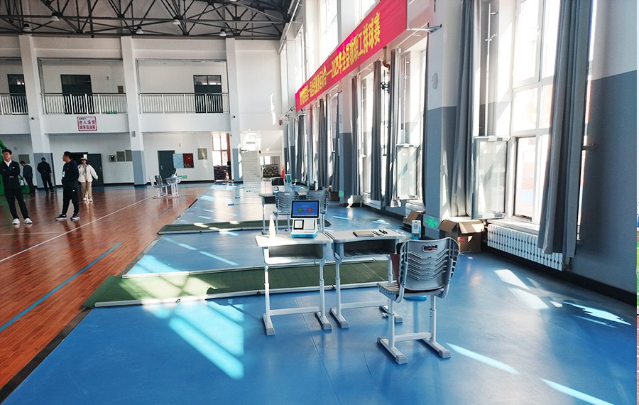 体育中考立定跳远